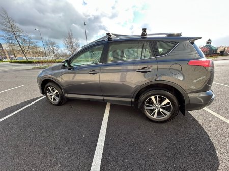 2016 Toyota Rav4 - thumbnail 5