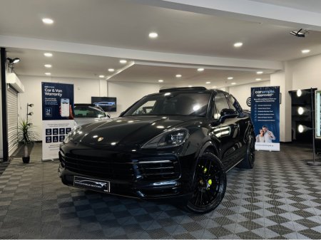 2019 Porsche Cayenne V6 E-HYBRID AUTO €59,899
