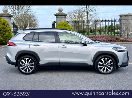 2024 Toyota Corolla Cross - thumbnail 2