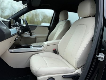 2025 Mercedes-Benz GLB - thumbnail 5