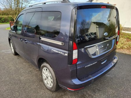 2024 Ford Tourneo Connect 2.0l 122bhp titanium €39,995