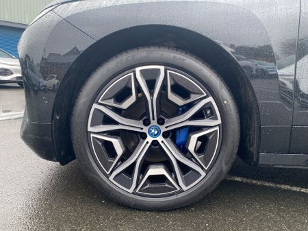 2022 BMW iX - thumbnail 5