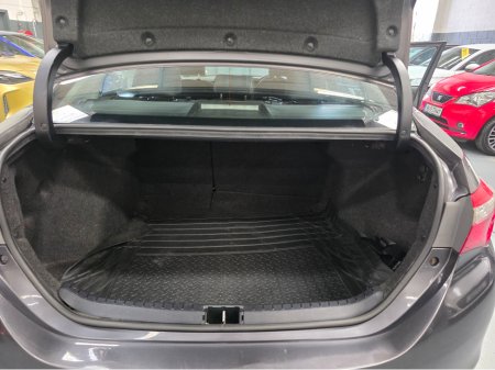 2015 Toyota Corolla - thumbnail 14