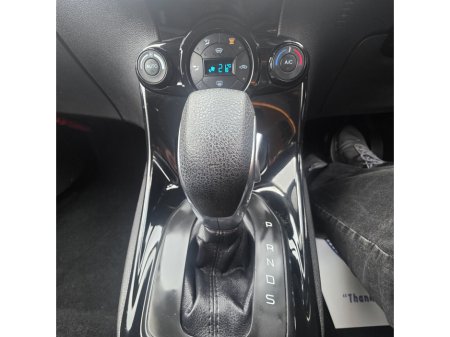 2015 Ford Fiesta - thumbnail 26