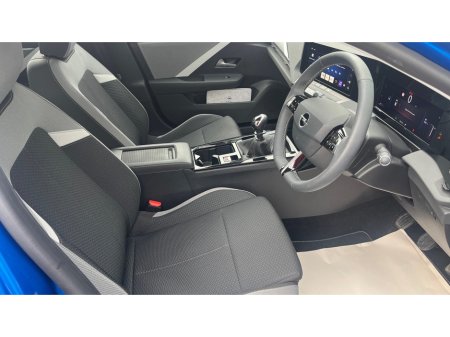 2025 Opel Astra 5 DR HATCH SC 1.2I 110PS PETROL €27,950 thumbnail