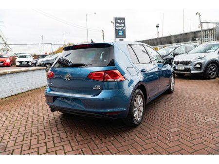 2016 Volkswagen Golf - view 3