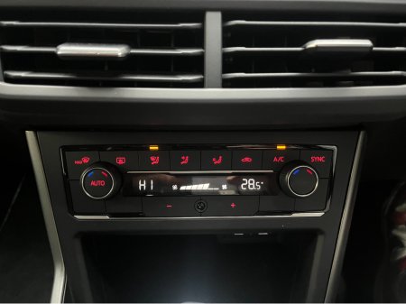 2021 Volkswagen Polo €19950 2021 VOLKSWAGEN POLO TSI COMFORT LINE 1.0 AUTOMATIC / CRUISE CONTROL / REVERSE CAMERA / APPLE CARPLAY €19,950 thumbnail