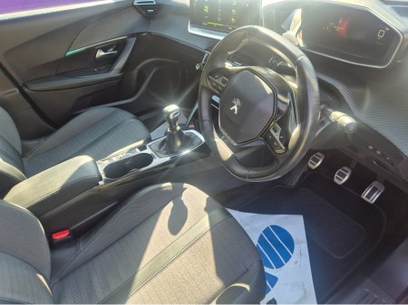 2022 Peugeot 2008 - thumbnail 7