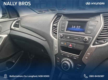 2017 Hyundai Santa Fe - thumbnail 10