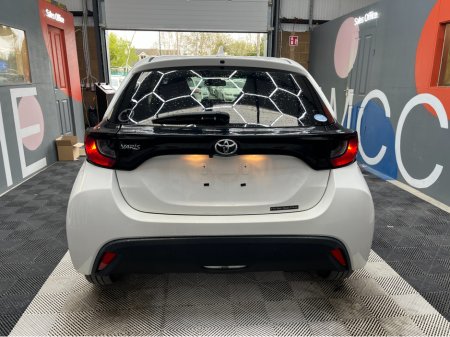 2020 Toyota Yaris - view 3