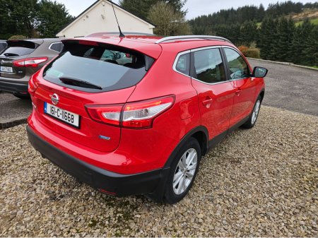 2016 Nissan Qashqai - thumbnail 4