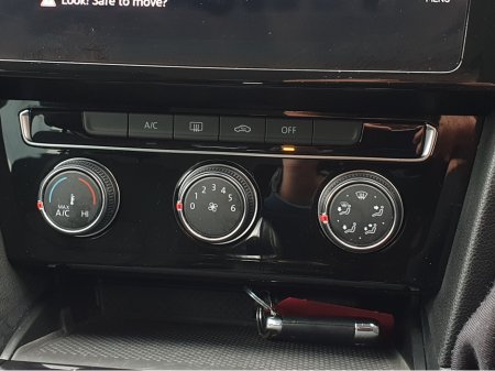 2021 Volkswagen Passat - thumbnail 23