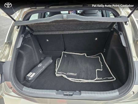 2023 Toyota Corolla COROLLA HYBRID LUNA H/B €27,900 thumbnail