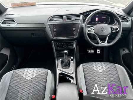 2023 Volkswagen Tiguan - thumbnail 16