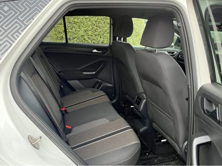 2022 Volkswagen T-Roc STLYE BLACK PACK AUTOMATIC 1.5 PETROL //LOW MILES//HIGH SPEC//KEYLESS ENTRY//ADAPTIVE CRUISE CONTROL//REVERSE CAMERA// €29,950 thumbnail