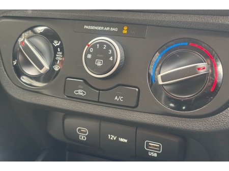 2024 Hyundai i10 ADVANCE €17,995 thumbnail