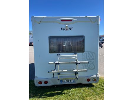 2010 Pilote Expression REAR U-LOUNGE P626 AVENTURA 4 BERTH LO PROFILE U-LOUNGE DROP DOWN BED LEFT HAND DRIVE €39,995