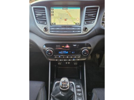 2017 Hyundai Tucson 1.7 SE NAV Bluedrive 116PS 5DR €13,750 thumbnail