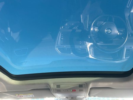 2021 Volkswagen Tiguan - thumbnail 9