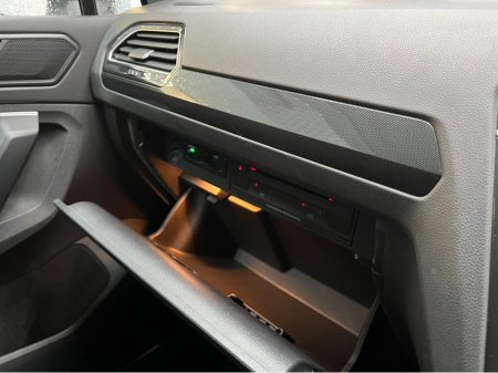 2019 Volkswagen Tiguan €25950 2019 VOLKSWAGEN TIGUAN TDI 4MOTION HIGH LINE 2.0 AUTOMATIC / CRUISE CONTROL / 360° PARKING CAMERA / FRONT & REAR HEATED SEATS / PADDLE SHIFTER €25,950 thumbnail