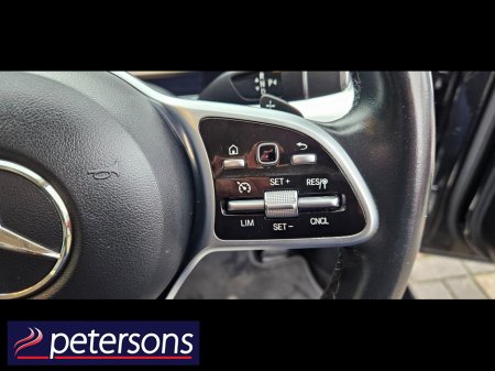 2019 Mercedes-Benz E Class E220D SE PREMIUM 4DR AUTOMATIC €29,950 thumbnail