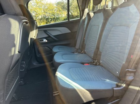 2017 Citroen C4 BlueHDi 100 Touch €9,995 thumbnail