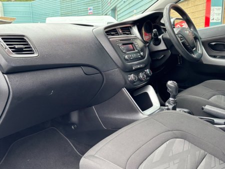 2016 Kia Ceed - thumbnail 10