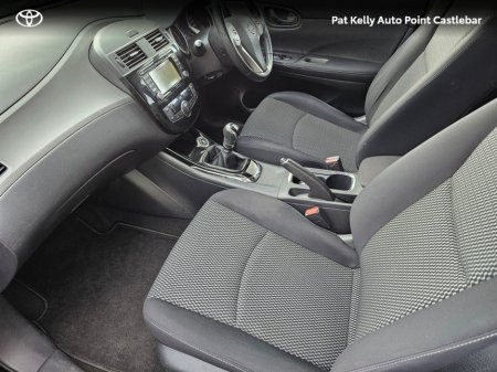 2016 Nissan Pulsar - thumbnail 6