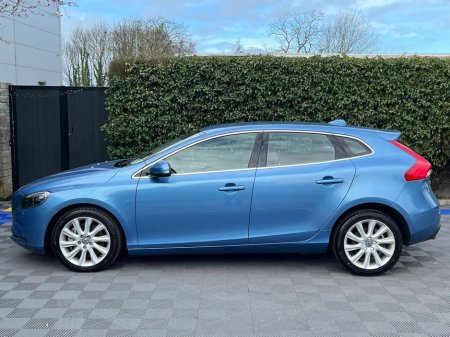 2016 Volvo V40 - view 3