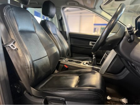 2015 Land Rover Discovery - thumbnail 13