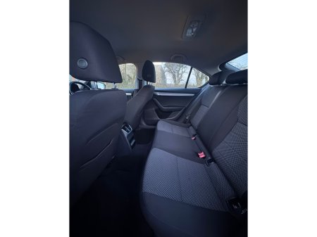 2016 Skoda Octavia AMBITION 1.6 TDI 110HP DSG 4DR €10,950 thumbnail