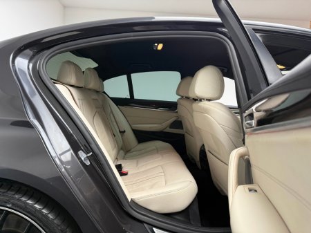 2018 BMW 5 Series 530E M SPORT €24,990 thumbnail