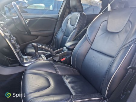 2016 Volvo V40 - thumbnail 3