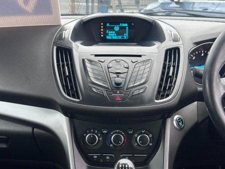 2015 Ford Kuga 4SEATS Commercial €5,950 thumbnail