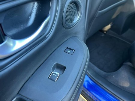 2025 Honda ZR-V ZR-V e:HEV Hybrid ADVANCE €46,950 thumbnail