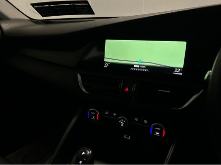 2017 Alfa Romeo Giulia 2.2JTD 180HP SUPER LUXURY 4DR AUTO €16,900 thumbnail