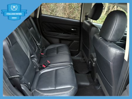 2016 Mitsubishi Outlander / 2016 / 2.0 HYBRID / AUTOMATIC €8,999 thumbnail