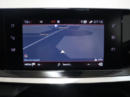 2023 Peugeot 2008 - thumbnail 18