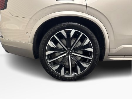 2026 Volvo XC90 - thumbnail 5