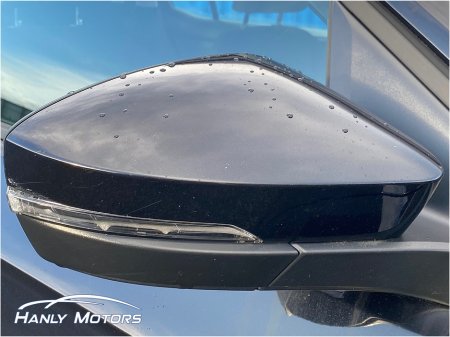 2022 Volkswagen T-Cross LIFE 1.0 TSI MANUAL 5SPEED 95BHP €22,950 thumbnail