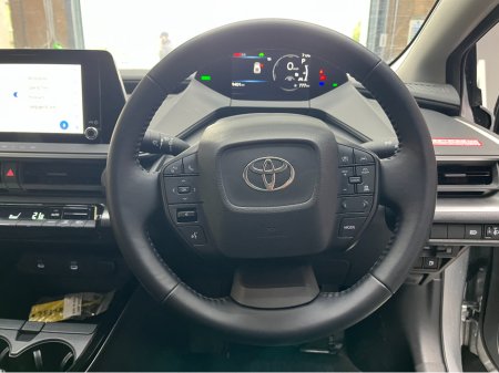 2025 Toyota Prius - thumbnail 8
