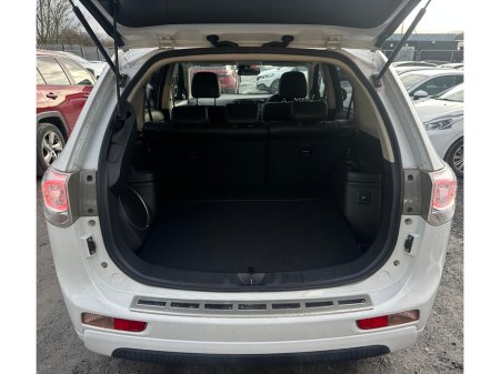 2014 Mitsubishi Outlander - thumbnail 9