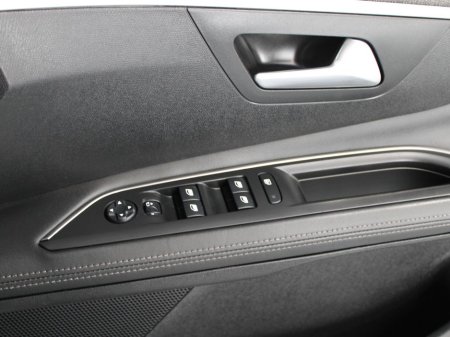 2019 Peugeot 3008 - thumbnail 26