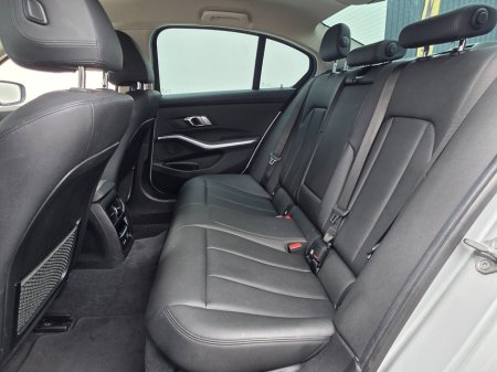 2019 BMW 3 Series - thumbnail 16