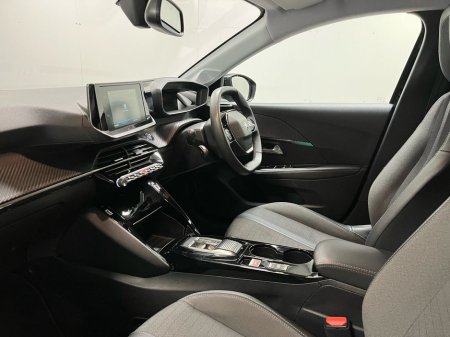 2023 Peugeot 208 - thumbnail 6