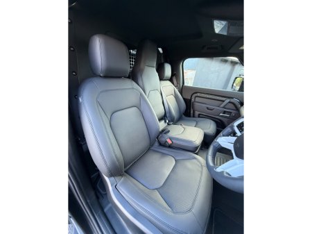 2026 Land Rover Defender - thumbnail 28