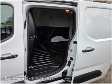 2025 Peugeot Partner - thumbnail 12