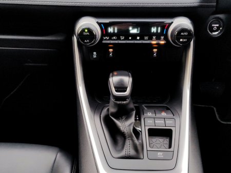 2023 Toyota Rav4 2.5 Hybrid Sol 2WD €38,950 thumbnail