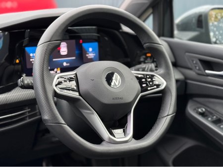 2022 Volkswagen Golf R-LINE - 2.0L DIESEL - AUTO - 12M WARRANTY - CAR:  1690 €32,950 thumbnail