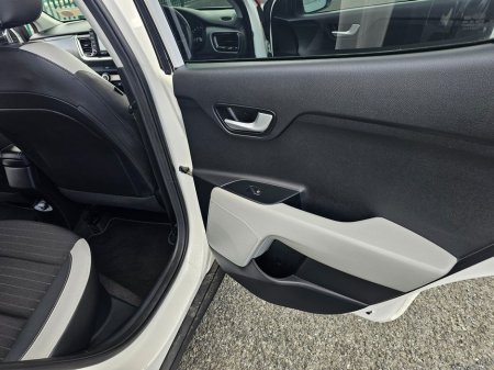 2018 Kia Stonic - thumbnail 22